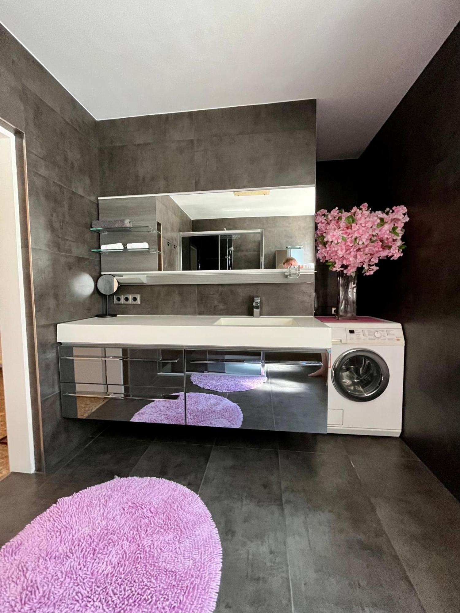 Luxurioeses Apartment Mit Pool Wien Eksteriør bilde